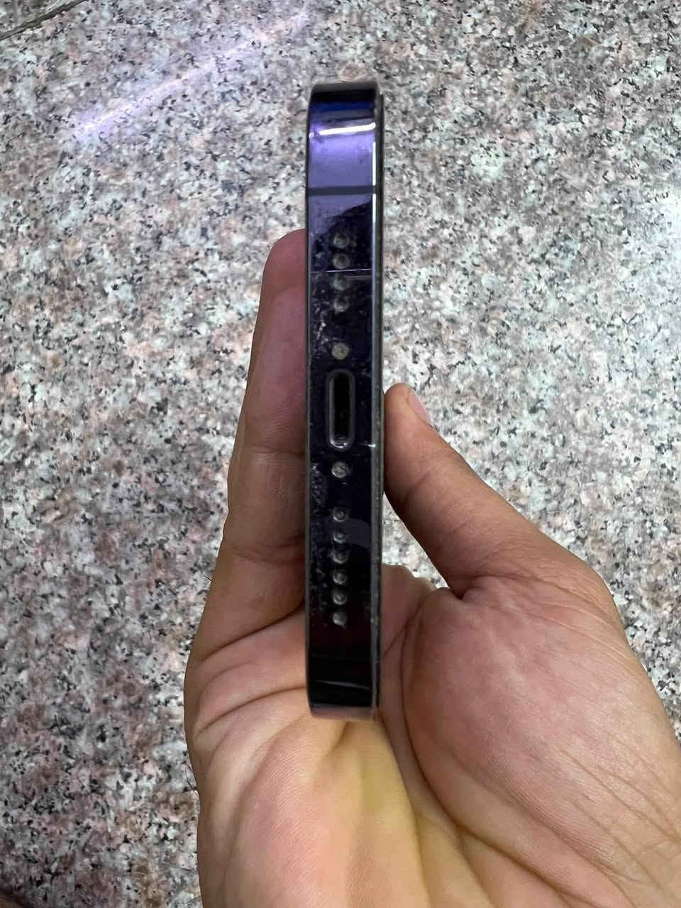 ايفون 14 برو ماكس 
ذاكره 512 
شريحة eSIM 
بطارية 🔋 87 
الملحقات شاحنة + كفر 
النظافة 100% 
كوت/ بغداد 
الرقم : ***********
