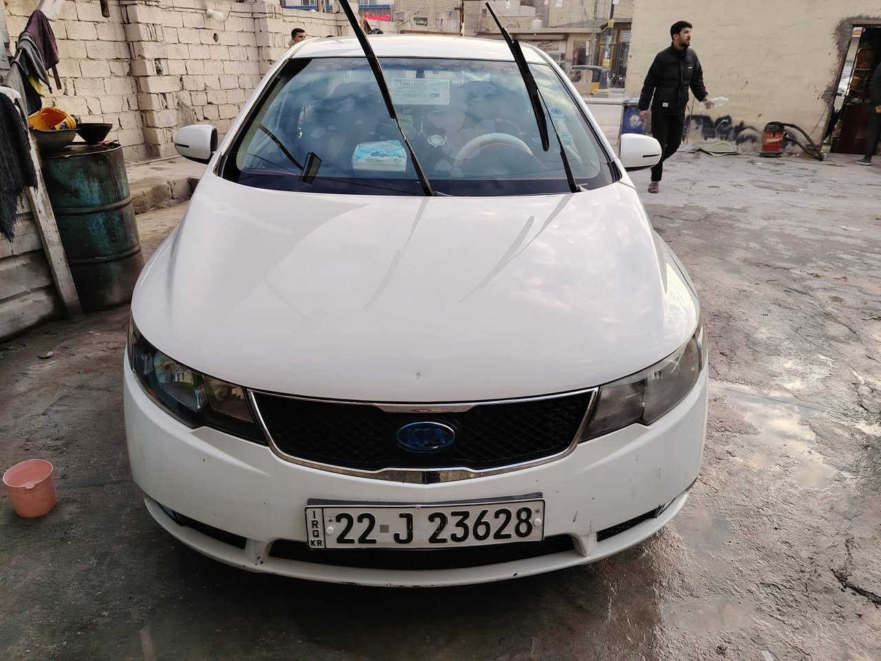 سيارة سيراتو 2013 وارد خليجي رقم اربيل انكليزي وكالة مو باسمي الموجود بالسونار تبريد تدفئة كير محرك خير من الله السعر ٨٩ وبيه مجال حك الجية الاستفسار هذا رقمي *********** مكاني كربلاء
