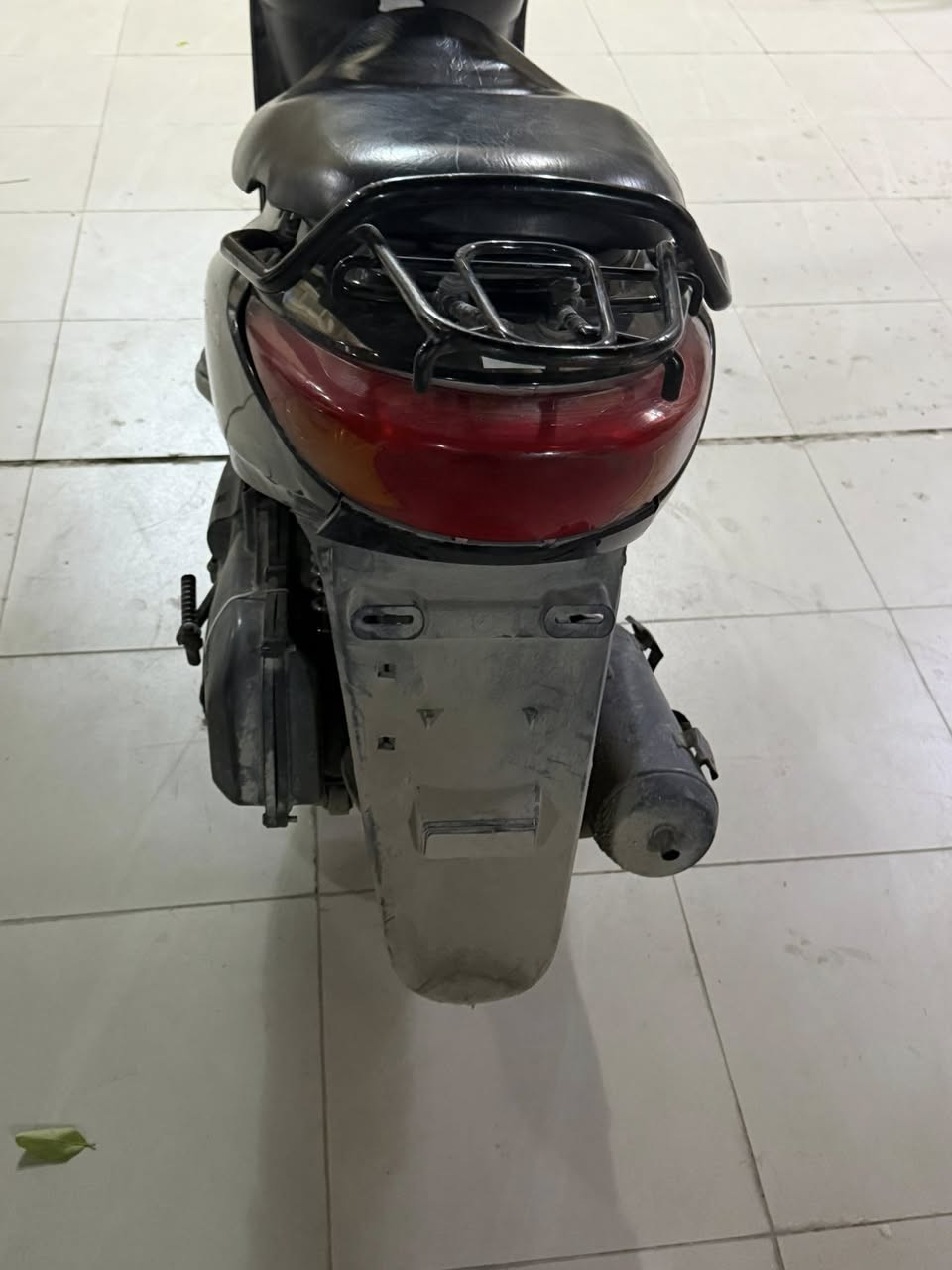 بسم الله الرحمن الرحيم 
سلام عليكم دراجه اكزز للبيع محرك ما مفتوح نظيفه الدراجه يرادله كلجات فقط الباقي الدراجه مكفول لون اسود المكان الكريعات و الدراجه شغاله  سعر ٦٥٠ الف و بيه مجال حك جيه انشالله***********
