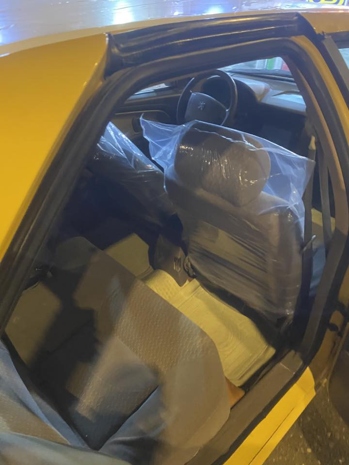 بيجو للبيع ٤٠٥مديل ١٦سنويه جديده رقم نكليزي بيه بنيد مبدل فقط مصفره كير مكينه حداديه كفاله شاشه دشبول عالي وشراي يتصل ***********
