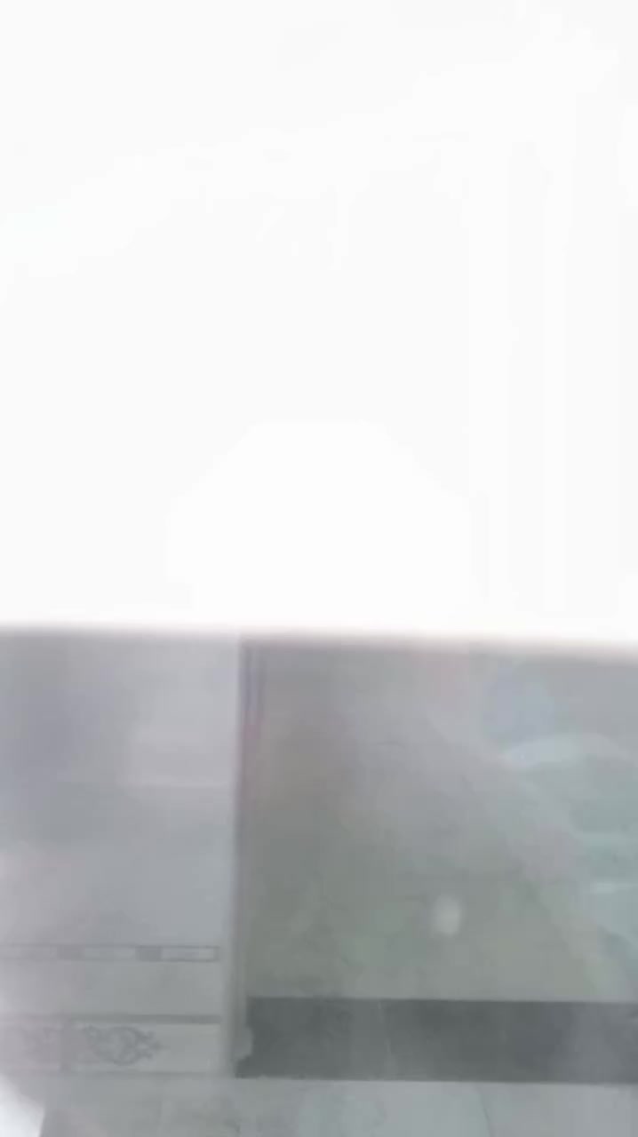 السلام عليكم تنضيف وصبغ كافت انواع الشبابيك والابواب بابل فقط اتصال***********
