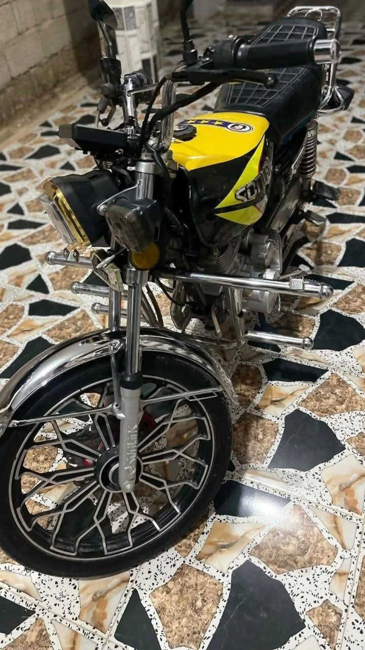 سلام عليكم  موطور للبيع الموديل 24 محرك 200 مكاني حصيبه تواصل *********** السعر 650 او مراوس
