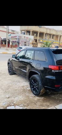 للبيع جيب بلاك توب 18مرمز 21 رقم بغداد نكليزي  بيه 5قطع صبغ  بدون نقص ...