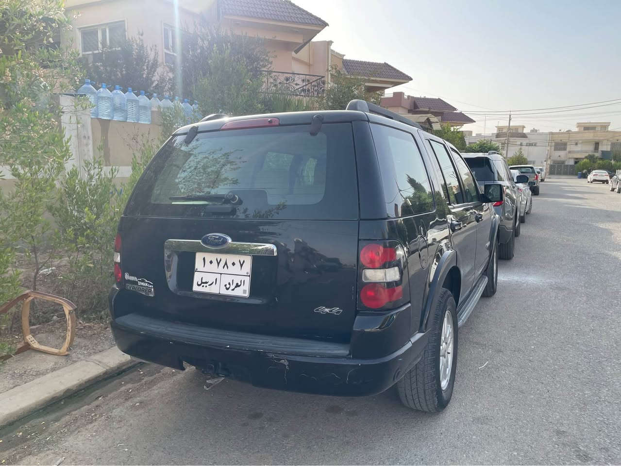 فۆرد ئێکسپلۆرەر مۆدیل ٢٠٠٨ شەریکە نیڤایە دوو پارچەی  ناو دەگای سەکن بەس بەخە هەیە  سێ ریز کوشینە تەبرید مەرکەزیە ژمارە مۆبایل *********** أربيل, العراق
