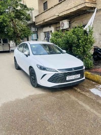 بي وايدي جن بلاس ٢٠٢٥ داخل ابيض زيرو عداد ٥٠٠ المكان بغداد  السعر ١٨٢٠...