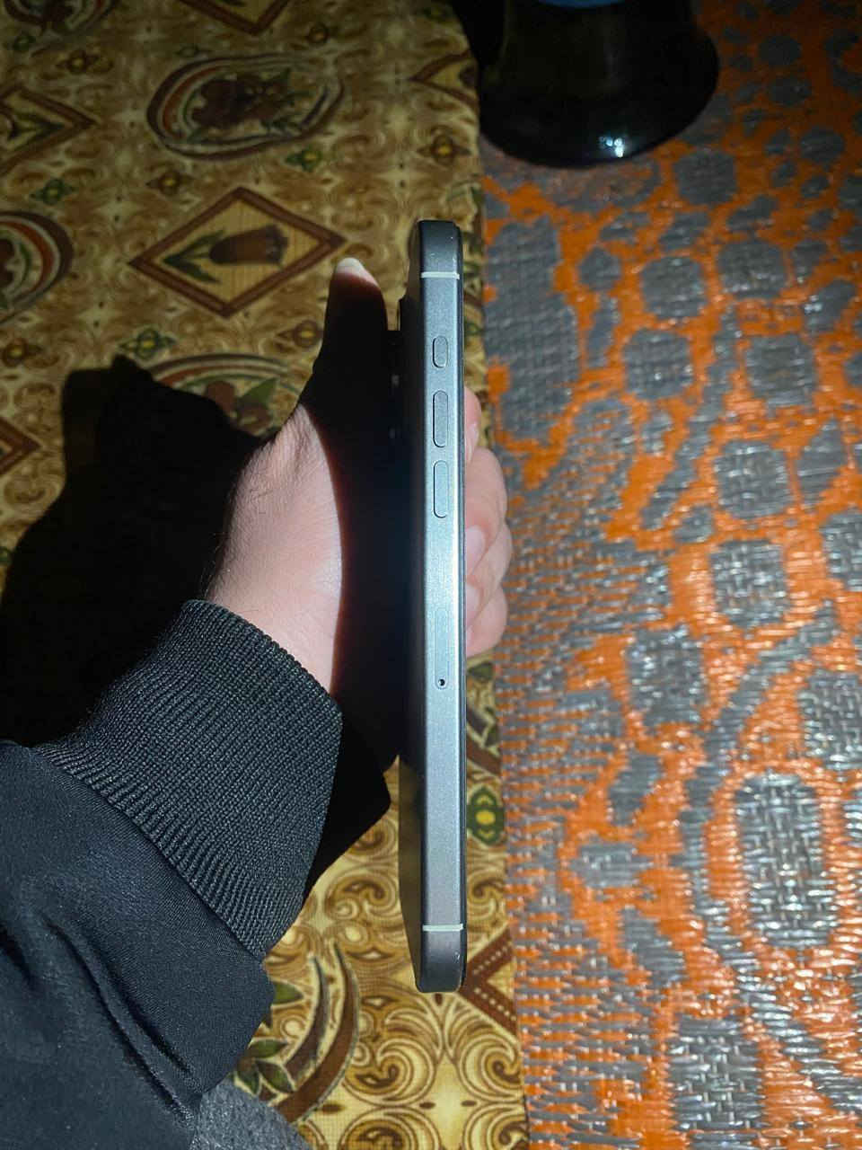 السلام عليكم
للبيع او مراوسه بايفون 
15 برو ماكس 
شرق الوسط 
ZA
دبل سيم 
ذكره 256
نظافه 95%
فقط مبدل شاشه 
اتواصل واتساب 
***********
