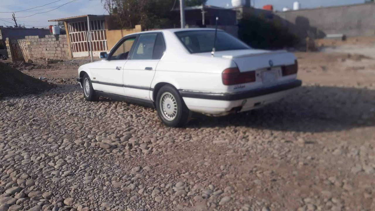 بيع ومراوس حجم 735. موديل 92
مكينه سته مفتوح سكليتر كهربائي.  مكفوله علا شرط
كير اوتو جديد ومكفول
بلاديه مابيها اي ضربه. علا شرط
كرهبائيات كلها شغاله
غرفه مدوشمه جديد. 
مكاني محموديه. اتصال ***********. اتصال واتساب 
***********
رقم انبار. بسم ابن عمي سنويه نافذه. اتكفل بتحويل
