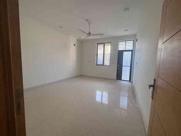 إعلان.....
للبيع بيت مساحة 200متر بناء جديد غير مسكون
الجربوعيه منطقة ال6000
غرفتين وصاله ومطبخ وبراني وصحيات 
بناء درجة أولى مكتب هندسي
السعر 165 وبي مجال 
للتواصل 
م.محمد ***********
