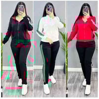 مجموعة موديلات خامات مختلفة درجه اولي البيع فقط جملة الحجز والاستفسار....