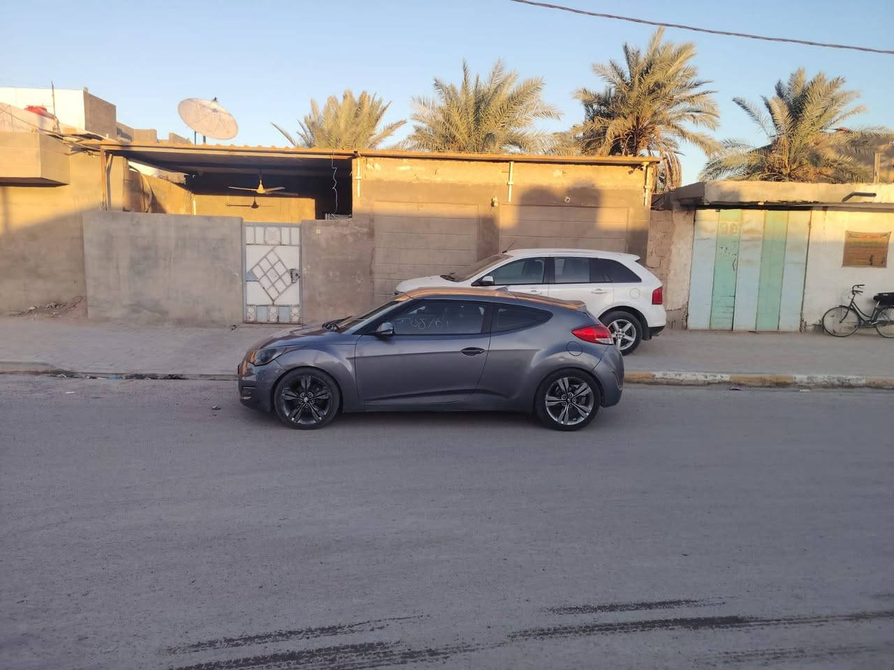 هونداي فولستر موديل 17 كير مكينه تبريد تدفئة مكفول اشاير بالمري فول مواصفات مري شفط  كامره خلفية شاشه اندرويد تخم تاير باتري جديد حدادية 💯💯 السيارة جاهزة بانزين تحكمات استيرن دواخل بالكارتون سيارة جاهزه متؤمة طبق الأصل ادوات ادوات السعر المطلوب 45$وبيها مجال حق الجية تليفون ***********
