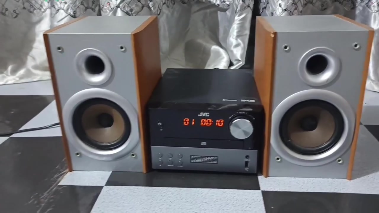 سستم  jvc  .... قرص.... بلوتوث... أواكس.... فلاش... راديو... شغال بالكامل ... سعر ٣٠ الف


**إذا كنت صاحب هذا الإعلان وتريد حذفه لأي سبب، رجاءا أرسل رسالة إلى الدعم الفني**