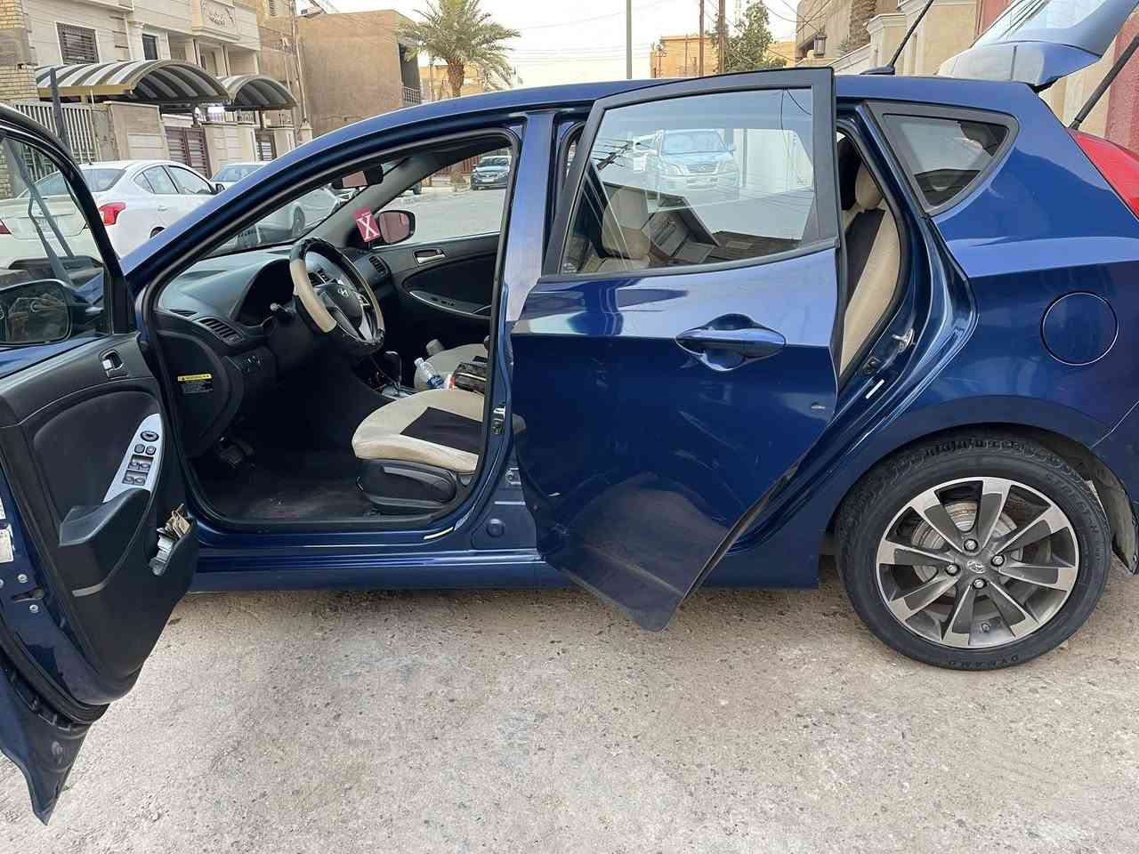 أكسنت2017 للبيع هاج باك
رقم بغداد مشروع وطني
GDi ١.٦ محرك
محرك كير بحالة جيدة جداً
سيارة نظيفة جداً مال بيت
حادثهه جاملغ وبنيد مصبوغات
السيارة احلى من الصور
السعر100

   مجال حك الجيه
مكانه حي العامل السكني
الرقم ***********
