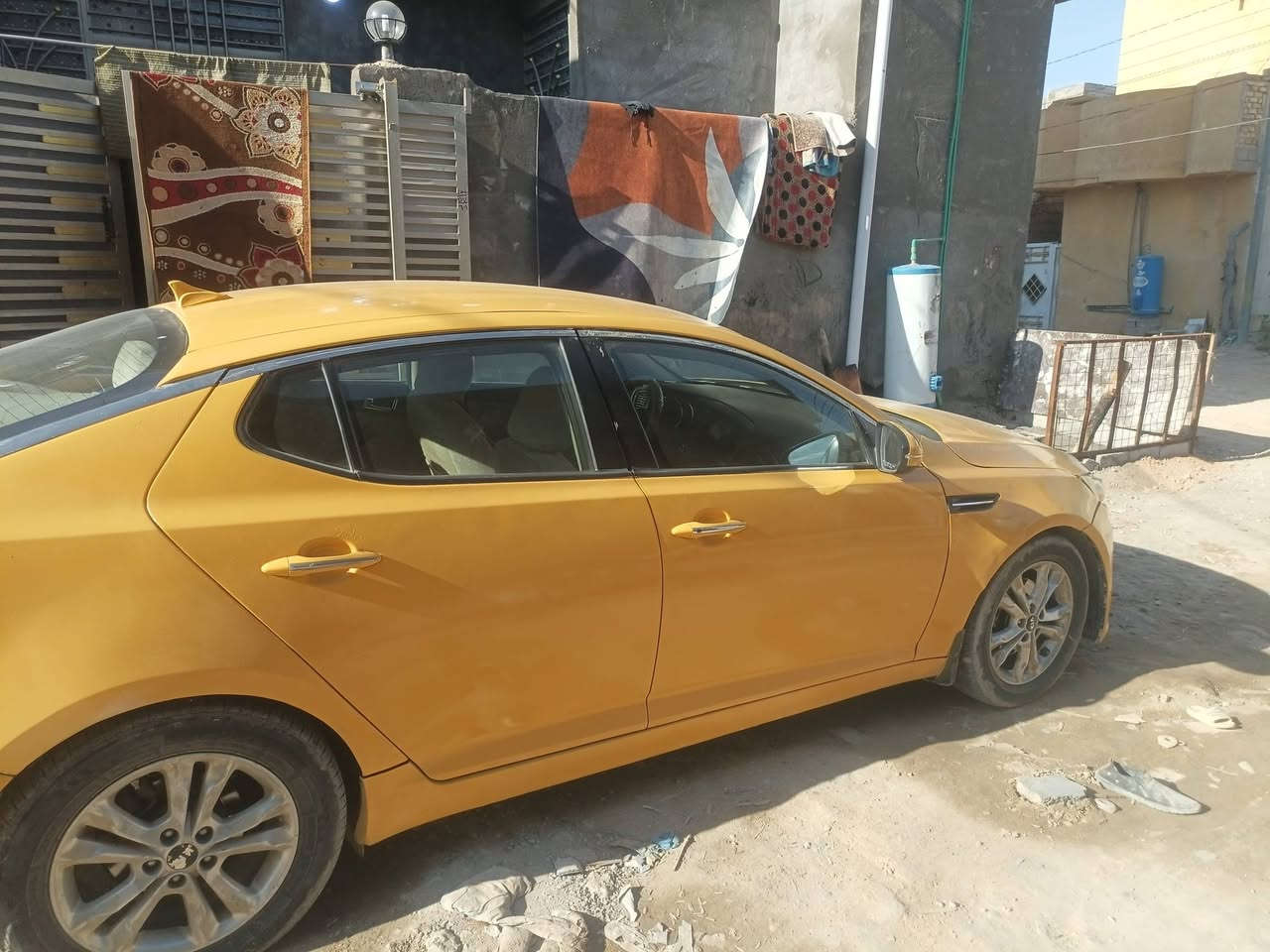 سلام عليكم سياره للبيع 2012 رقم الاماني جديد هزه جديده سياره بيه شرحه جاملغ خلفي سعرها 75 سياره باسمي فول مواصفات عده فتحه  الاتصال *********** مكان كربلاء
