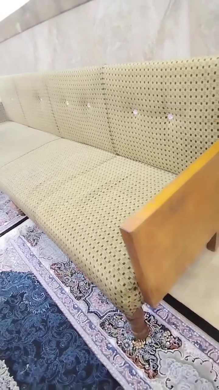 كرؤيتات عدد 2درجه اؤلئ فقط يردلهن دؤشمه من لخشب الزين توصا والله مابيهن اي كسؤر


**إذا كنت صاحب هذا الإعلان وتريد حذفه لأي سبب، رجاءا أرسل رسالة إلى الدعم الفني**
