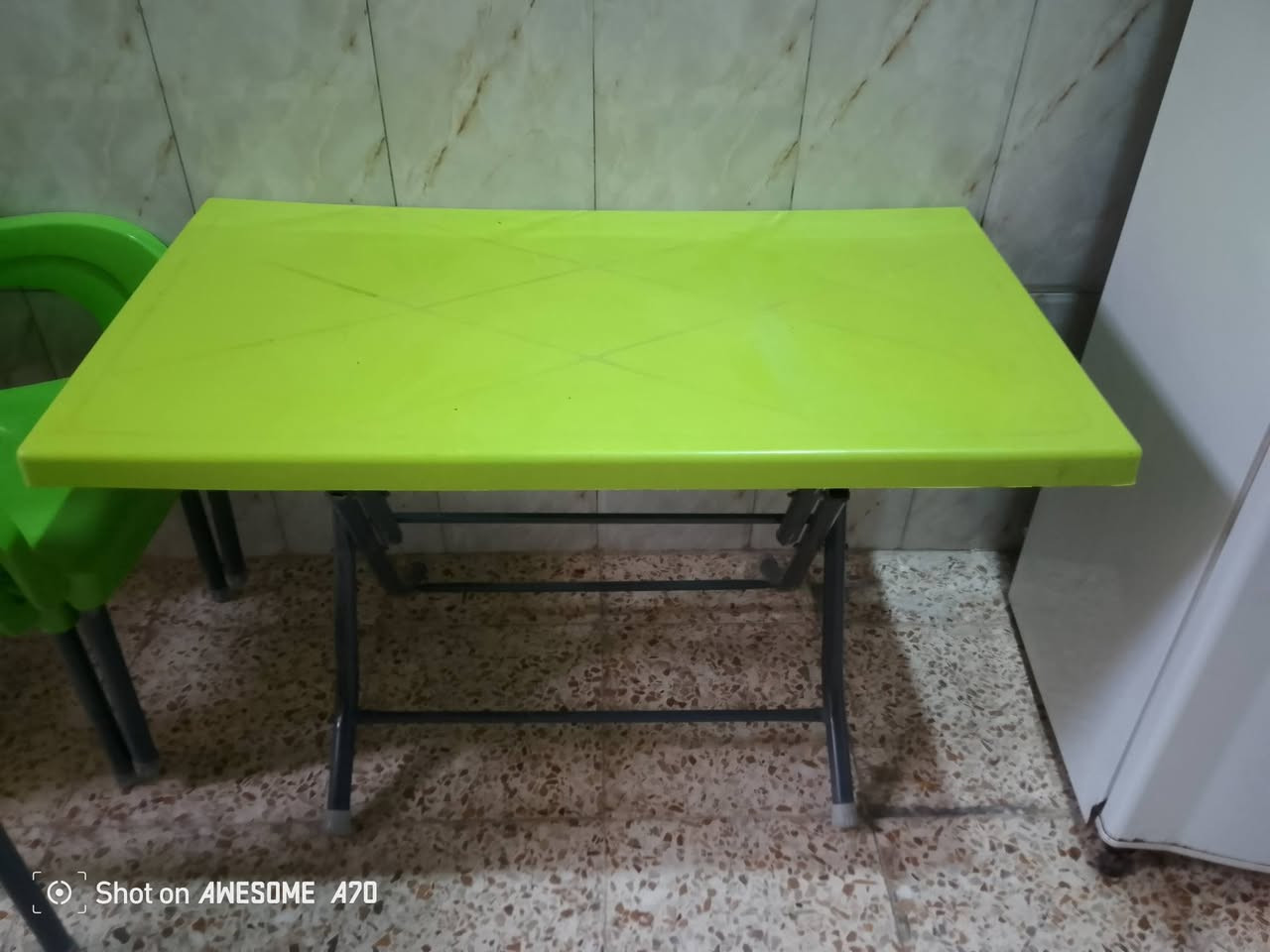 للبيع فلتر ماء شغال 40 ألف عوزه بس فلاتر مع ميز طعام 35 ألف المكان بابل القاسم *********** واتساب
