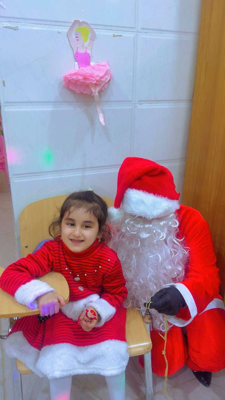 حبايبي الحلوين المحتفلين بالكريسماس 
كل عام وروضتنا الخلوة روضة وحضانة 
                                ***براعم الزهور ***
بالف خير ويارب سنه سعيدة وجميله علينا وعليكم 
احتفالنا كان حدا جميل وممتع .عنوانا التميّز 
والابداع 
,للتواصل والاستفسار/***********
