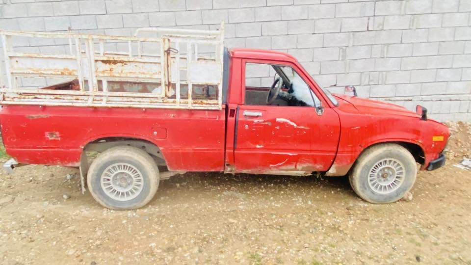 سلام. عليكم. شباب.  بيكم 82. سعر ١٢. ورقه      شرط. يشتغل. بس. سنويه. استنساخ
شرط. تحول. شرط صحيو.  شرعي. موجود ￼ شاصي شرط.   صيره مال شغل. بيع مستعجل.  رقم. اصفر.  كلو شغال.***********
