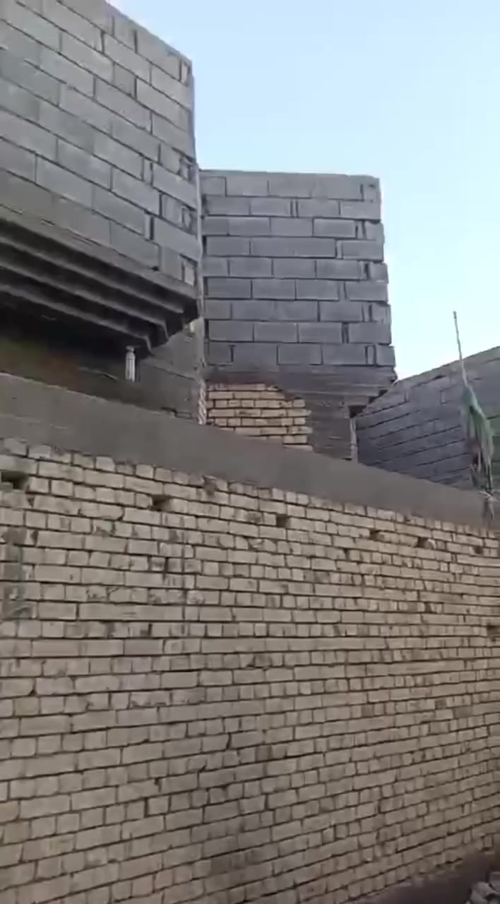 دار للبيع ابي الخصيب// شيخ ابراهيم خلف مستشفى الصيني// طابو صرف زراعي عراقي// بناء جديد طابوك كونكريت// المساحه 200 متر // سعر 100 مليون // للاستفسار الاتصال او وتساب ***********
