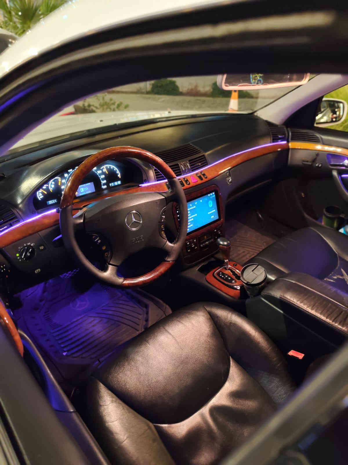 للبيع مارسدس غواصه 2001
S350

سياره عليه ادامه كامله

 صبغ حزام تجديد لون

 رقم بغداد دولي

مكانه بغداد البياع

السعر 120 وبيه مجال حك الجيه

***********
