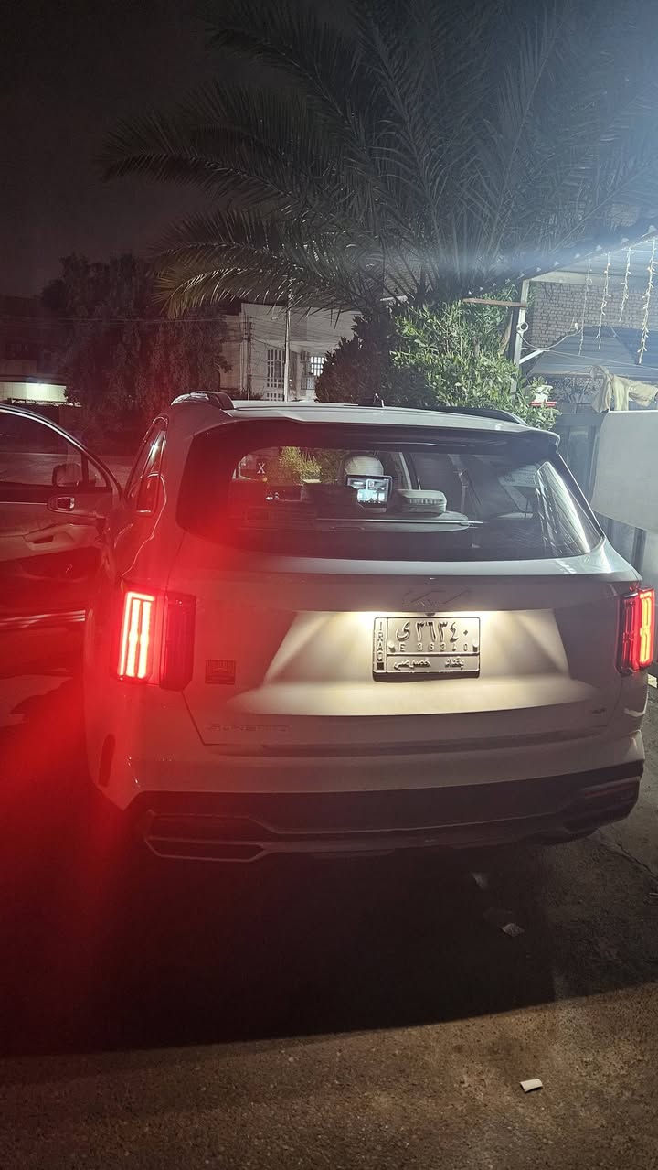 السلام عليكم 
سورنتو 2023 خليجي 
ماشية40 الف
بانوراما
خمسه ويل كب 
تخم تاير جديد
مكفول لاصبغ ولاضربة 
بصمه تشغيل عن بعد
تحكم ستيرن
كامرا وشاشات خلفية شركة  
محرك 2500 تيربو اربع انظمه
ثلاث قطع تبريد 
كشنات جنطة كهرباء 
بأسمي تحويل ثاني يوم
السعر (267) وبيها مجال بسيط 
للاستفسار ***********
