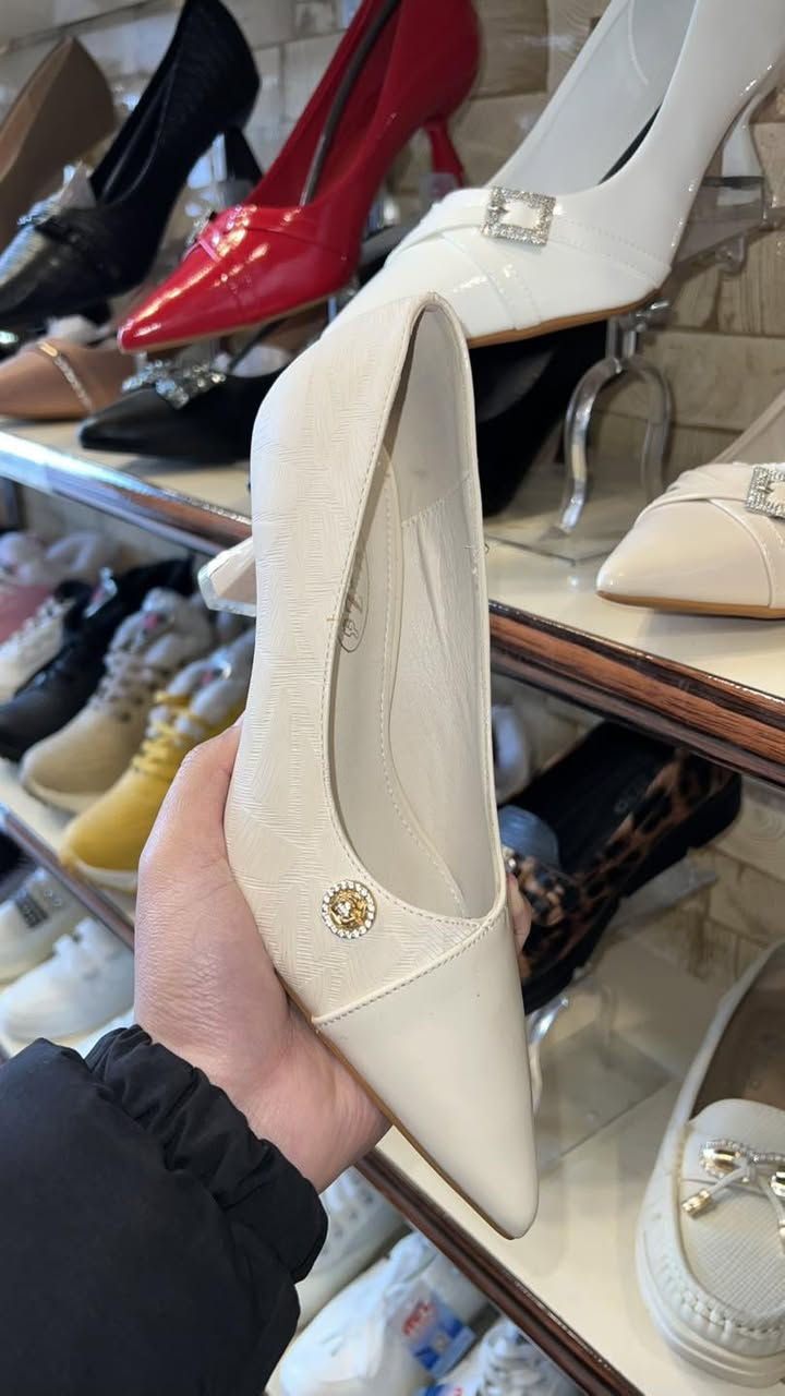 حذاب كعب نسائي✨

كوالتي عالي والوان رسمية😍

السعر السابق 20 السعر الحالي 10 فقطط🔥❤️‍🔥


**إذا كنت صاحب هذا الإعلان وتريد حذفه لأي سبب، رجاءا أرسل رسالة إلى الدعم الفني**