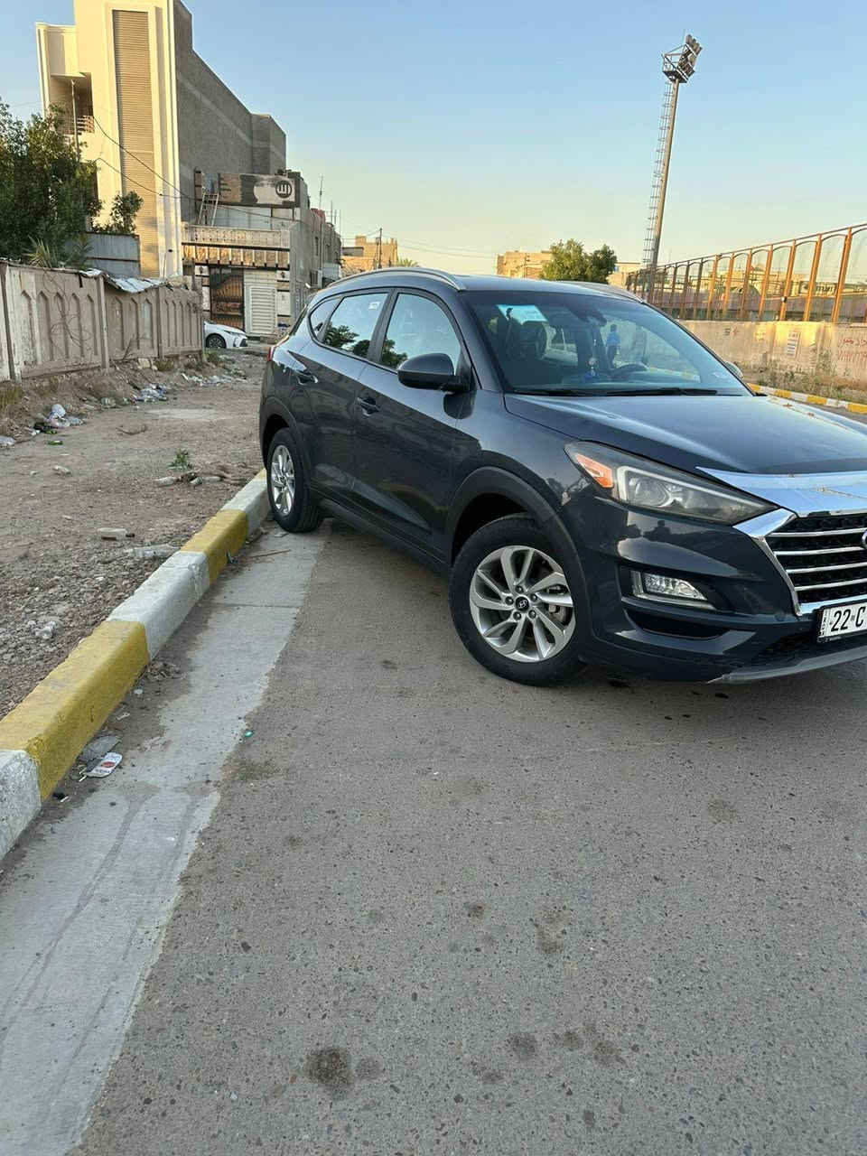 سلام عليكم للبيع توسان موديل 2019 وارد امريكي حادث دعامية فقط بدون اير باك بدون تبديل بدون صبغ ليبل واحد رقم اربيل باسمي السيارة نص فول مواصفات معروفة السعر 149$ وبيها مجال بسيط مكان السيارة بغداد حي البنوك للاستفسار ***********
