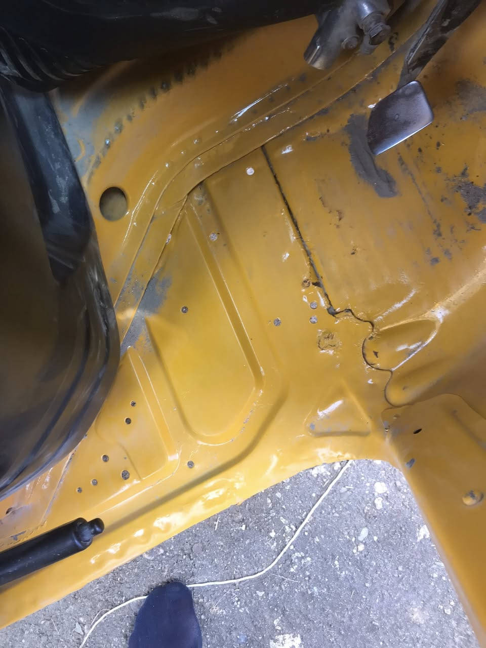 تكتك  لالبيع او مراوس  21 رقم مصبوغه جماليه كفاله من الضربه
تكتك اكسن وبوربرينات تخم جدد دبلات جدد بنزات جدد درايم شفت جديد تخم تاير جديد  سعر بست ملاين ونص قفل مكان بابل القاسم 
 ***********
