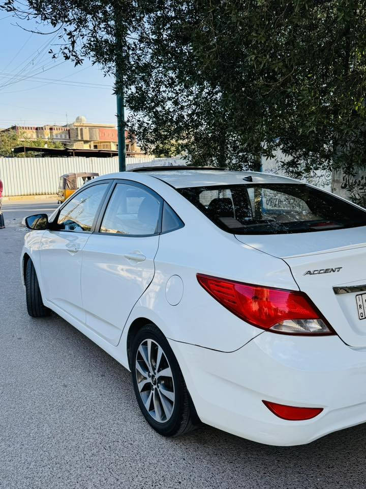 سلام عليكم
اكسنت مديل 15 خليجي محرك 1600 سياره نضام 
 (ECO)

 سياره فول عده بصمه وباقي تفاصيل سياره مثل مموضحه بصور ماشيه 99km سياره بيه فقط بارد وصبغ بهلال الجاملغ 

108$ ورقه وبيها مجال للشراي... للستفسار ***********
