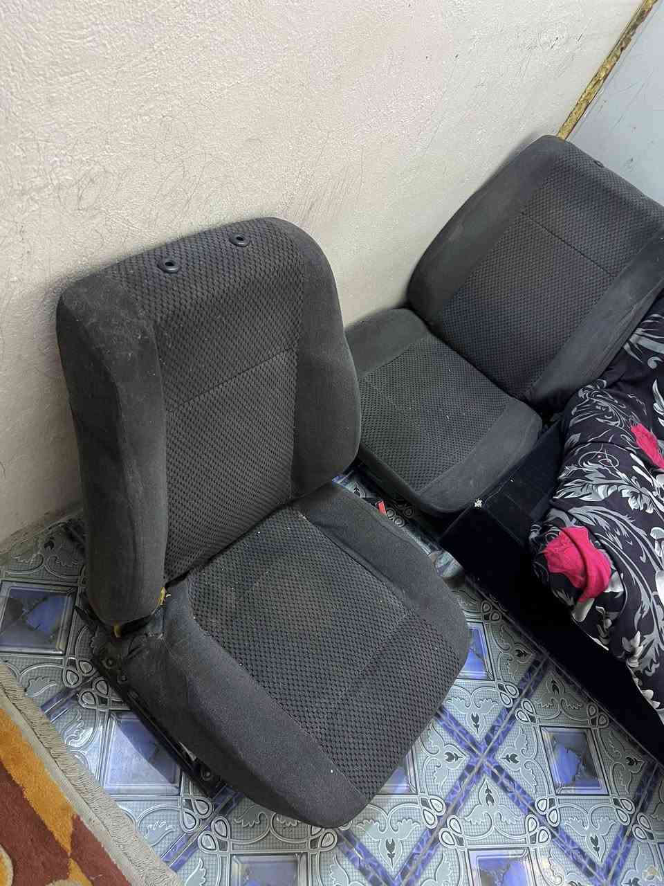 كشنات بيجو بارص نضيفات واسفنجهن عالي للبيع مال سايق وراكب قفلهن ١٠٠   الف مكاني شارع فلسطين بسنك الواحد ب ١٢٥ بينما الي عارضهن ثنين يعني الواحد ب ٥٠ وبلاديات مال سيارتي  ***********
