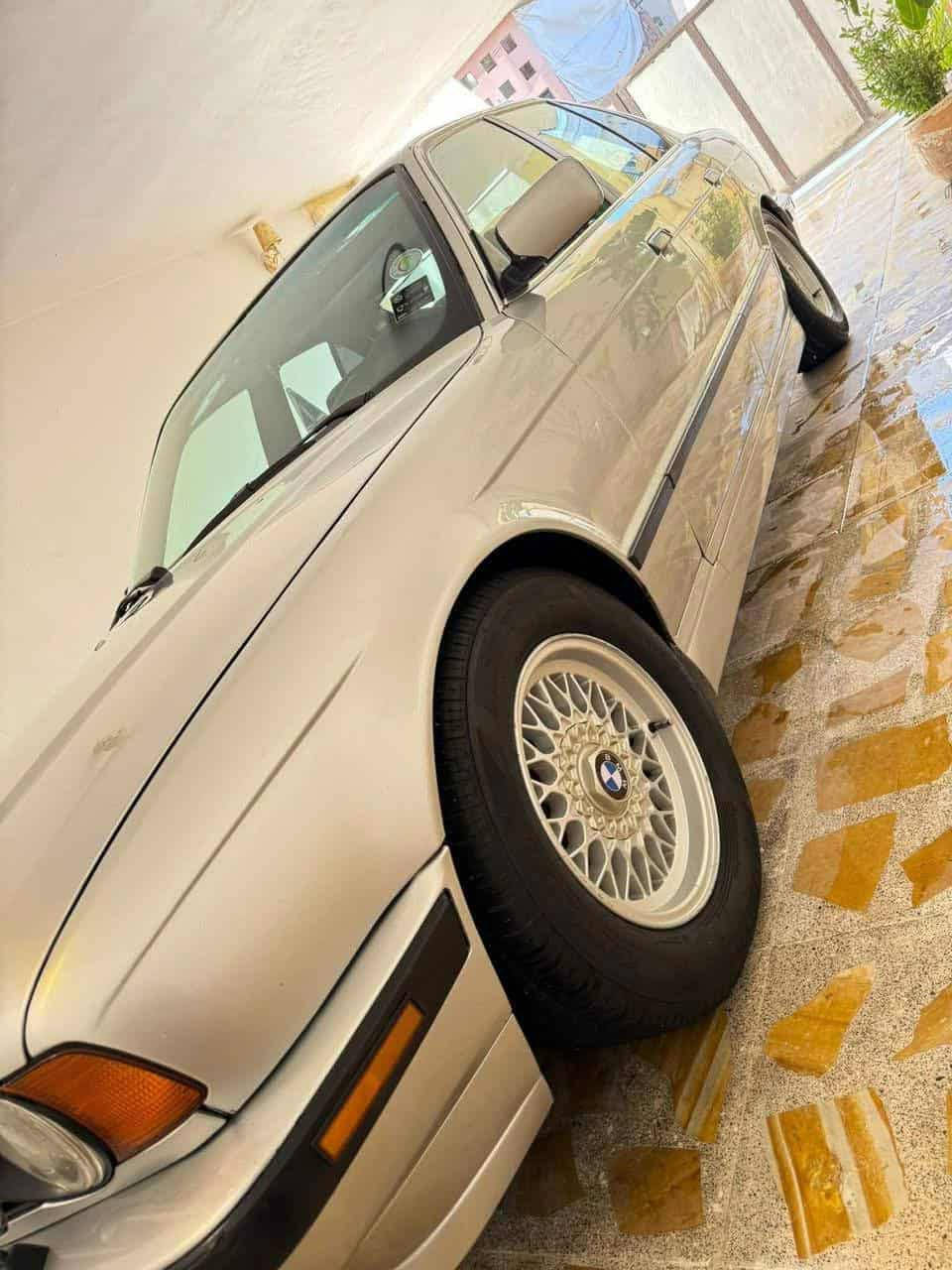 السلام عليكم مكلف بل نشر مكلف بل نشر.   بي ام 525 موديل ٩٥ مصبوغ عام جماليه محرك كير تبريد كلو شرط رقم اربيل دولي باسمي 
السعر المطلوب ٧٥ وبيها مجال
الرقم للاستفسار  ***********
