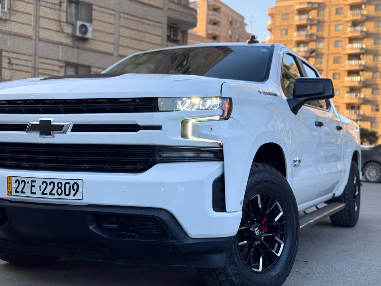 شوفروليت سلفرادو

Chevrolet Silverado
السعر 255$

لون ابيض

والمرغوب (باب طويل بدي قصير)

 موديل : 2020

مكينه : 5300 V8 المرغوب

كير : تعليك 6 سرعات ( المرغوب )

ضرر قطعه وحده فقط
واضح بالصوره

رقم شمالي بإسمي تحويل ثاني يوم

  

(المواصفات)

- فور ويل 

- تشغيل و إطفاء عن بعد 

- فتح النوافذ عن بعد 

- إناره ترحيب 

- صندوق الخلفي كهربائي

- كامره خلفيه 

- مانع إصتدام مع فرامل 

- سياقه ذاتيه 

- حساسات إطار 

- شاشه تدعم(ابل كار بلي+واندرويد اوتو)

- مثبت سرعه 

- تبريد ثلج  + تدفئه  

- تبريد قطعتين 

- تسع السياره إلى 6 ركاب 

- مانع نزلاق

- سايد بريك كهربائي

- تنفيذ الأوامر الصوتيه 

- تحكمات ستيرن 

- دهن الگير جديد 

- دهن المحرك جديد 

- سبير وملحقاته جاهزه / + تايرات ثنين نضيف جدا

الاضافات:

- دوسات ب200$
- طخم ويل جديد 1200$
- غطاء بدي 250$ 
- لايتات زينون 

كلشي واضح بالصور و السونار + مأشر حجر بيئه بسبب البانزين بالعراق العظيم 

مكان السياره صلاح الدين / قضاء الدور 

***********
