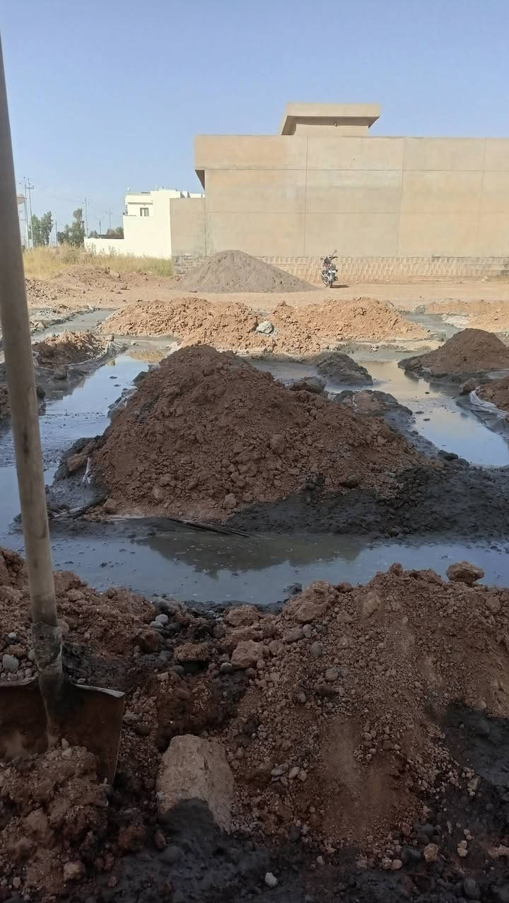 السلام عليكم
صب ناعم 
وصب اساسات 
وصب لاش
وصب ساحات
وتسليح وتسفيط اساسات 
***********
