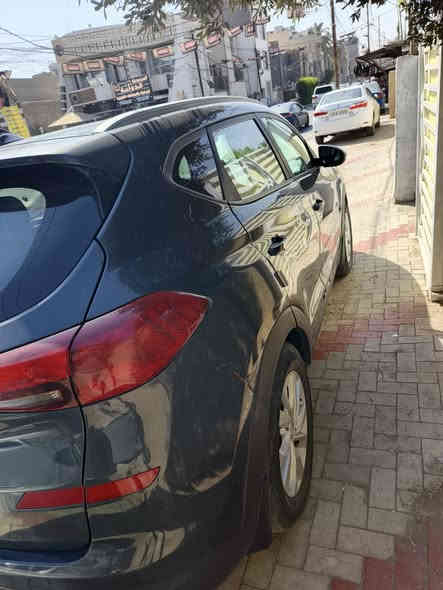 مراوس فقط مع سيينا 23/24/25
وانطي فرق 
السلام عليكم توسان امريكي 2020 ماشية 33 محرك 2500 استخدام بيت حادثها موضح كدامكم صبغ شوية من الجامغ والباب الخلفي  ايرباكات كلها سليمة بيهة رصعة صارت عندي بغداد على كد 4 اصابع وصبغ على كد شبر باب خلف السايق
كشنات تدفئة بصمة تشغيل وبصمة بيبان السيارة على وضع الشركة حتى الكتلوكات بيهة سيرفز كامل شركة هونداي بيهة دفتر خاص بيهة وباقي المواصفات معروفة مثل رادار امامي وجانبي والى اخره 
***********
ابو زكريا مكاني بغداد المنصور
