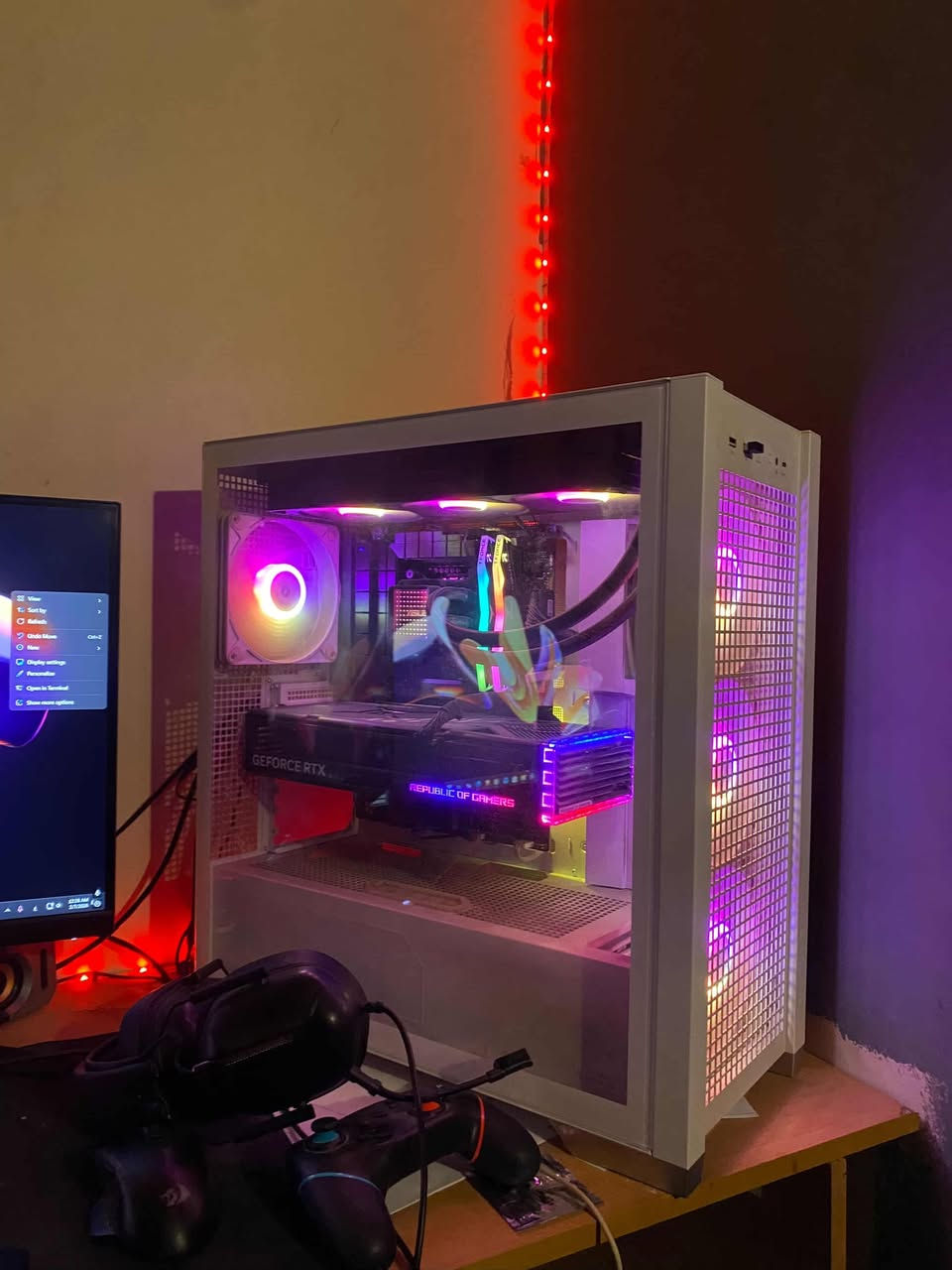 بي سي تجمية قويه جدًا، استخدام شخصي ونظيف، جاهز لأي شغل ثقيل أو ألعاب حديثة على أعلى إعدادات.
المواصفات:
Intel Core i9-14900KF
ASUS ROG STRIX RTX 4070 Ti OC
ASUS TUF Gaming B760-PLUS WiFi
RAM 32GB 6000MHz RGB
NVMe Lexar 1TB (7400MB/s)
تبريد مائي ASUS 360mm ARGB
PSU FSP Hydro Pro 800W
Case ASUS TUF GT302 White
شاشة ASUS 27” 2K 180Hz
الحالة:
✔️ نظيف جدًا
✔️ شغال 100%
✔️ بدون أي مشاكل
✔️ مناسب للألعاب، التصميم، المونتاج، والرندر
📍 الموقع: بغداد – بسماية
💰 السعر: 2,850,000 دينار
(قابل للتفاوض البسيط)
📞 الرجاء التواصل للجادين فقط،***********
