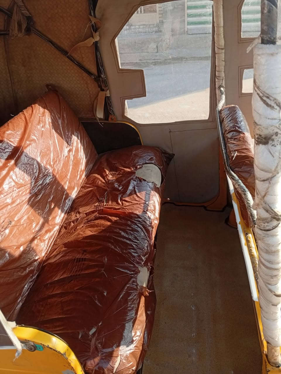 سلام عليكم تكتك للبيع 2019شهر 12 تكتك مابيه اي صبغ تكتك ارقام نكليزي تحويل ثاني يوم تكتك بسمي كاعيات بلاديه مكينه مكفول بيه مسجل مكاني زعفرانيه سعر 6250وبيه مجال وبل عافيه عل يأخذه
