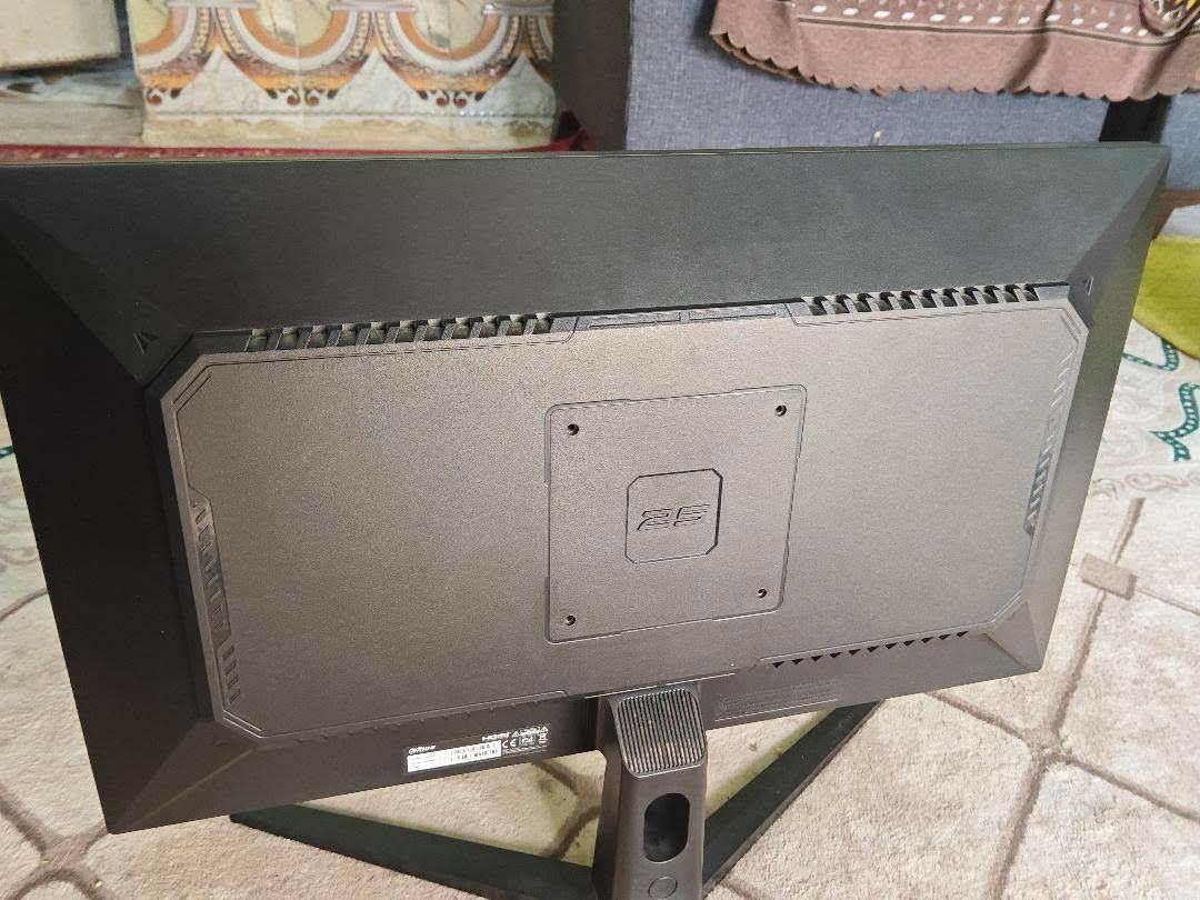 سلام عليكم

بيسي مستعملة مع شاشة للبيع
استعمال جداً قليل

ال pc
كارت RTX 5050
معالج Ryzen 5500
مذر بورد B450
رام 16 كيكا
باور سبلاي 650w 
هارد ssd 512gb
الكيس GAMDIAS GIII ARGB

الشاشة Dahua
24.5 انش
180hz - ودقة 1080

تأتي مع وصل الشراء
وبيها ضمان باقي 8 اشهر من محل الشراء 

السعر 1,200,000 وبيها مجال بسيط


**إذا كنت صاحب هذا الإعلان وتريد حذفه لأي سبب، رجاءا أرسل رسالة إلى الدعم الفني**