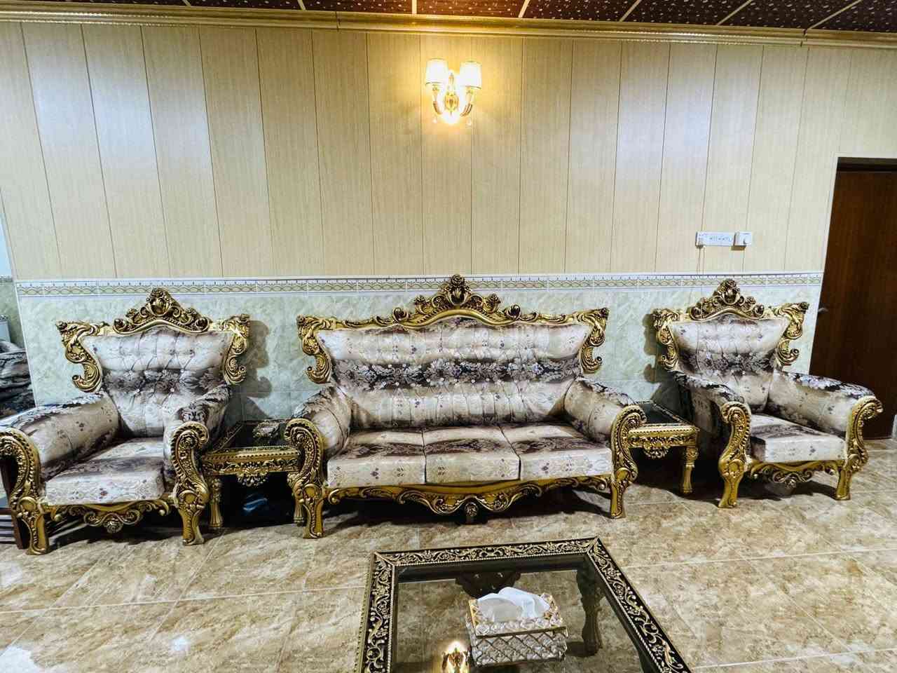 سلام عليكم للبيع تخم ونص 15 مقعد استعمال قليل نظافة 95%مع 4 طبلات صغيرة ووحدة جبيرة سعرة مليون و100 الف المكان الرمادي ***********
