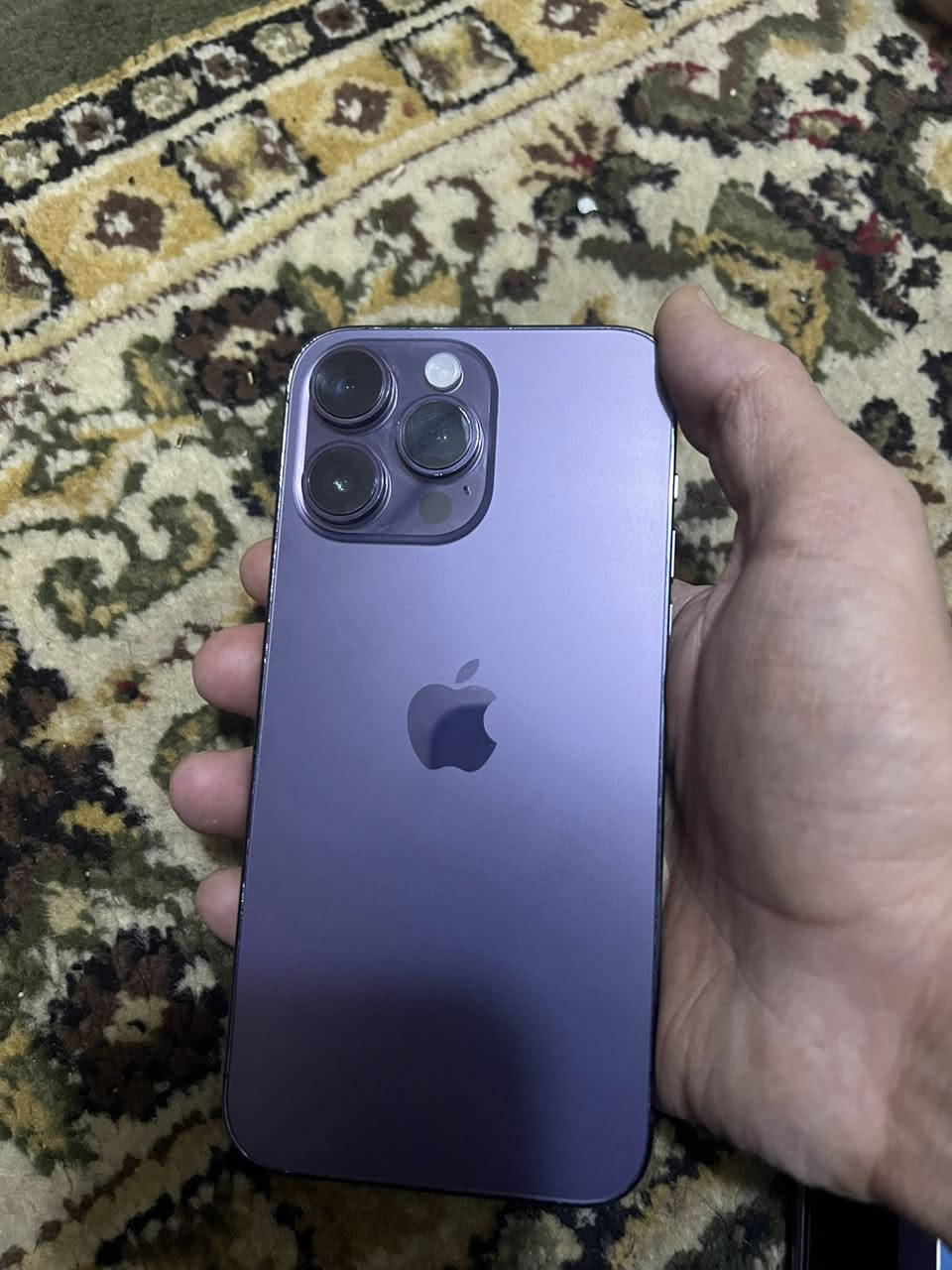 ايفون 14 برو ماكس  ذاكره 256 بطاريه 100 مبدل بطاريه شاشه نوعيه كلش حلوه فيس ايدي شغال 
كله شغال مابي اي خلل  السعر 575 بي مجال مكاني بغداد
***********
