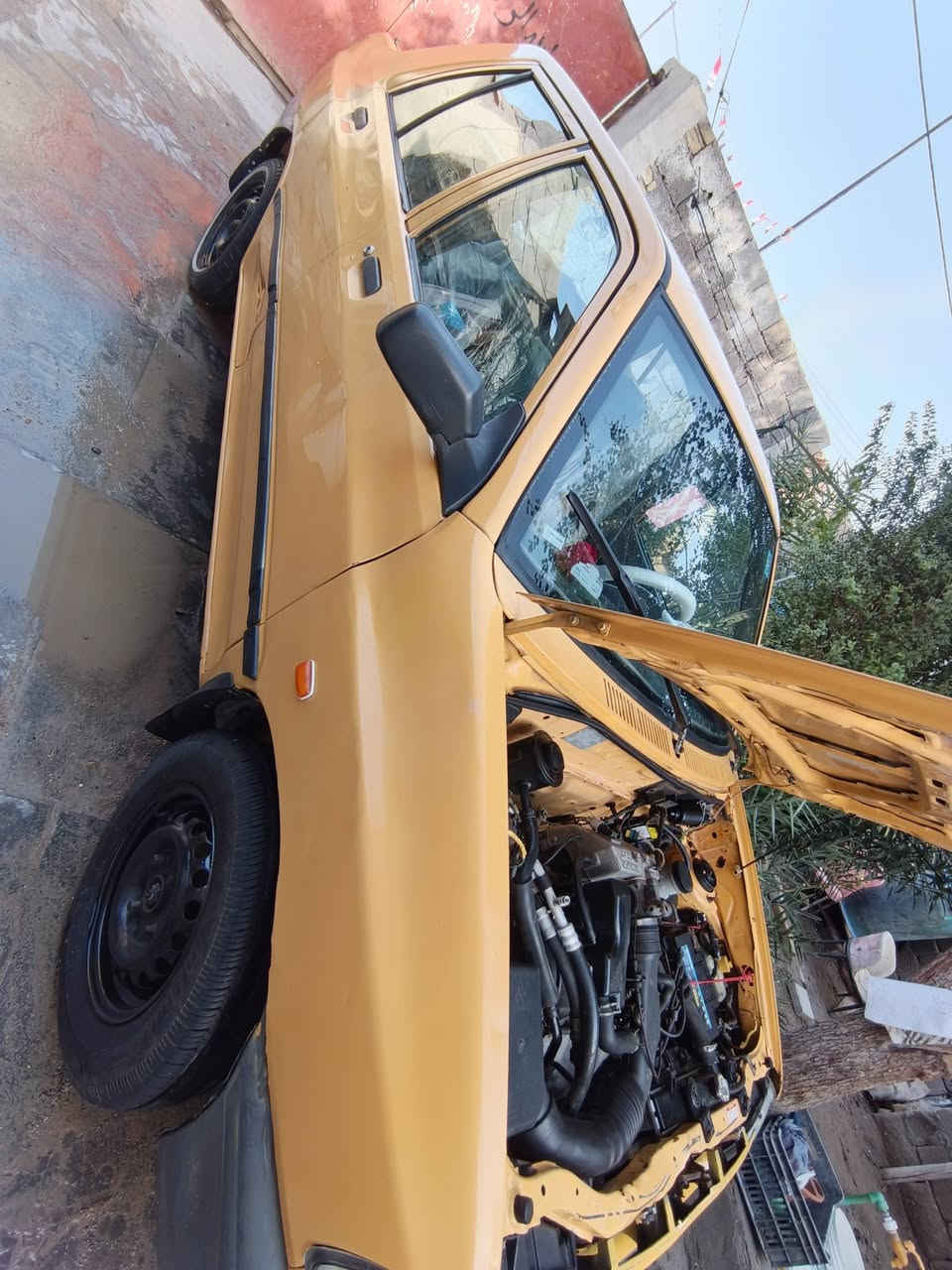 السلام عليكم
سيارة 🚗 سايبا (ايراني) للبيع
موديل 2017 رقم انكليزي دولي 
مصفرة هيئه وغرامات سنوية لل28
بسمي السيارة وشرط تحويل 
كير و مكينه بجيس تبريد + تدفئه
دوشمه جلد + جيس نايلون 
السيارة معمرة هلالات وبرانكيت 
السعر 37 ورقه مجال قليل حك الجيه 
مكاني البصرة الهارثة ***********
