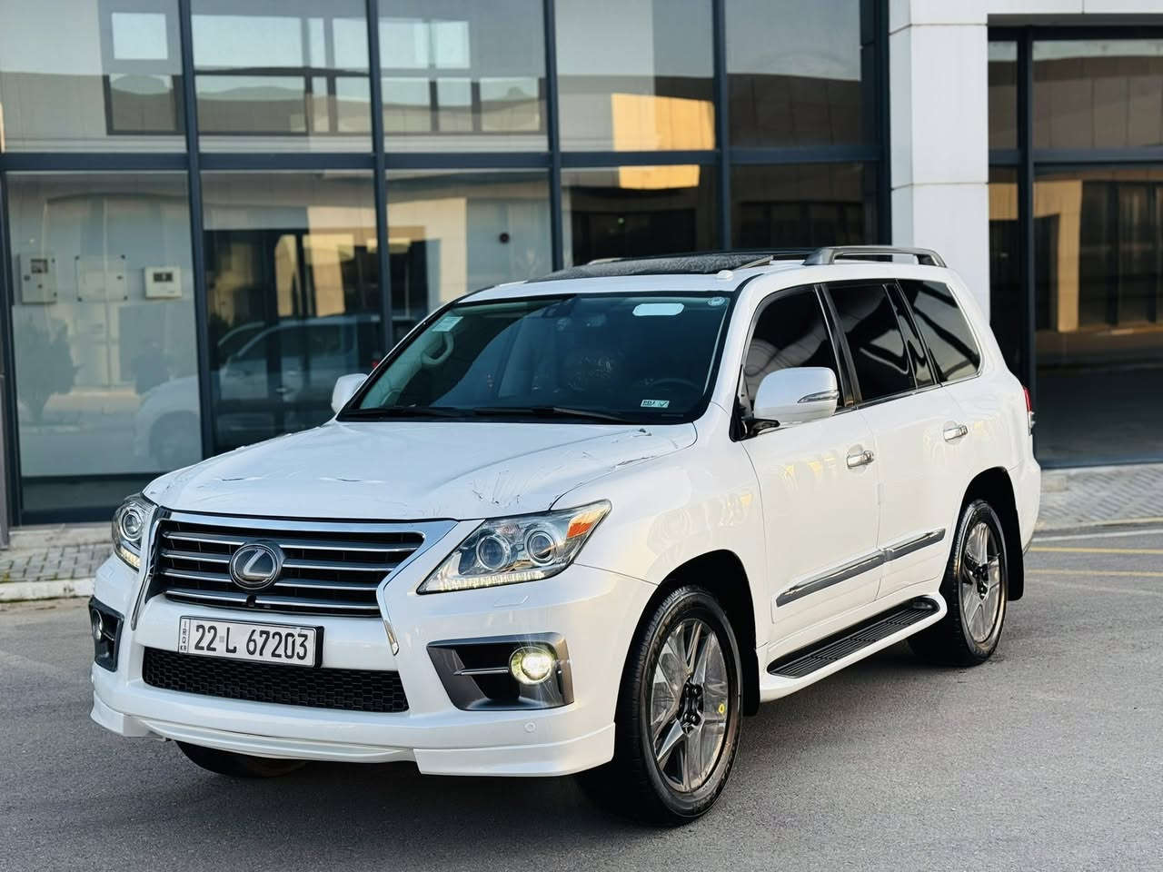 ليگزيز ( 2013 )  (بريم)   LX_570

🔷داخل ( مشمشي )  +  
🔷ماشيه ( ١٤٥ ) الف كيلو حقيقي
🔷سياره بريمي اصليه
🔷محرك _(5700)-(v8)

▫️سيارة حيل حلوه و نظيفه 
🔹بيها ( بنيد مصبوغ و شويه بتكمه جهة سايق )

فول فول مواصفات◽️
بصمه ، الانزيلاق ، شغال ، كشن جلد و هيتر
راس ديفيدي ، كاميرات ,ثلاجه , زينون ، جلد جاف تدفئيه شفط ، التبريد خزينه ،نظام ايكو ،سبورت ، حساسيه الديك الموخره ،مرايات ، الفتحه ، باب خلفي جك ، رادار امامي .....)

◽️محرك كير  بشرط مامفتوح
سياره حيل نظيفه 
بسميً السنويه بشرط تحويل و خرامه
سياره مابيها دينار مصرف كامل من كل نواحي

◽️نظافه ١٠٠٪؜ كامل سيرفس بدون نقص و بدون مصرف سياره اي نقص مابيها 
4 أيطارات جديدة تحتها 
تاير و ويل بيلادي شريكه 
حتا تاير (DUNLOP ) أصليه

نفسي يوم /تحويل و كاله حاظر
مكان / داخل سليمانيه🌆

◽️سعر _337$🔐 قفل🔥
◽️موبايل /***********
