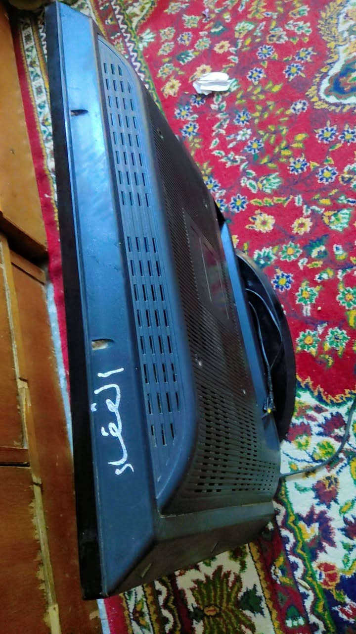 تلفيزيون يشبه الابلازما. فيش بيه ضربة بسيطه بشاشة مامبينه قليل.


**إذا كنت صاحب هذا الإعلان وتريد حذفه لأي سبب، رجاءا أرسل رسالة إلى الدعم الفني**