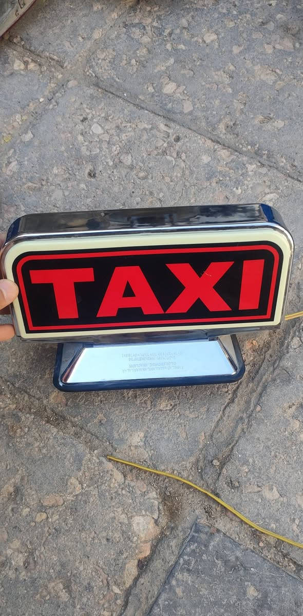 السلام عليكم غراض سايبا للبيع كلهن 30 الف قفل
مكاني نجف رقمي ***********

دبل امامي + قاعده دبل+ جاروب.... جدد بالكارتون
علامه تكسي جديده مامشدوده
مروحه شغاله عوزها ماطور تقسيم السرعه
سلف شغال عوزه اوتماتيك 
عنبار بريك شغال
لبه سويج شغاله
جوزه حماوه 2 ام الربع وام النص شغالات
