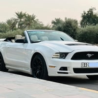 اخوان موستنك 2013بريميوم  كير اوتو ماشيه 73 فول مواصفات داخل لون ابيض ...