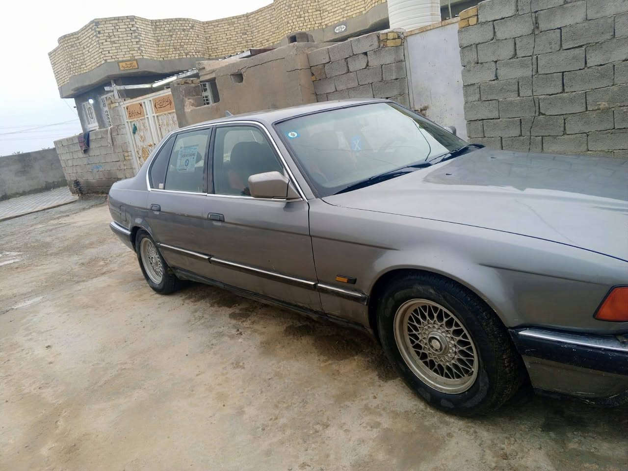 سيارة BWM موديل 90
حجم 735 مفتوح تبريد شغال 
سيارة كاعده وكشرها كلش حلو 
سيارة بس كنترول الگير عاطل 
أبيعها على وضعها
السعر مناسب بنسبه للسيارة 
35 ورقه 
سيارة رقم واسط بأسمي 
ذي قار قضاء النصر 
رقم ***********
واتساب موجود
