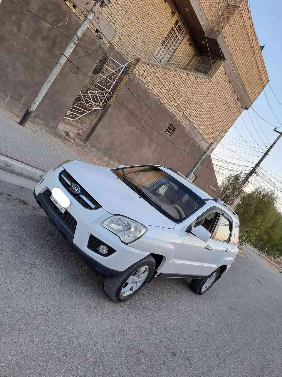 سبورتج  خليجي 2010 جاهزة من مكينة وكير وتبريد وووالخ مكينة مبدلة قبل فترة السنوية بااسمي
بيع او مراوس باحدث والفرق موجود ان شاء الله تعالى 
السيارة نظيفة مال موظف تدريسي
ملاحظة المراوس فقط بسيارة عالية 
بسيارة ناصية ما اراوس والسيارة جاهزة ومامتعبتنا فقط  انريد احدث مكان السيارة كربلاء ***********
