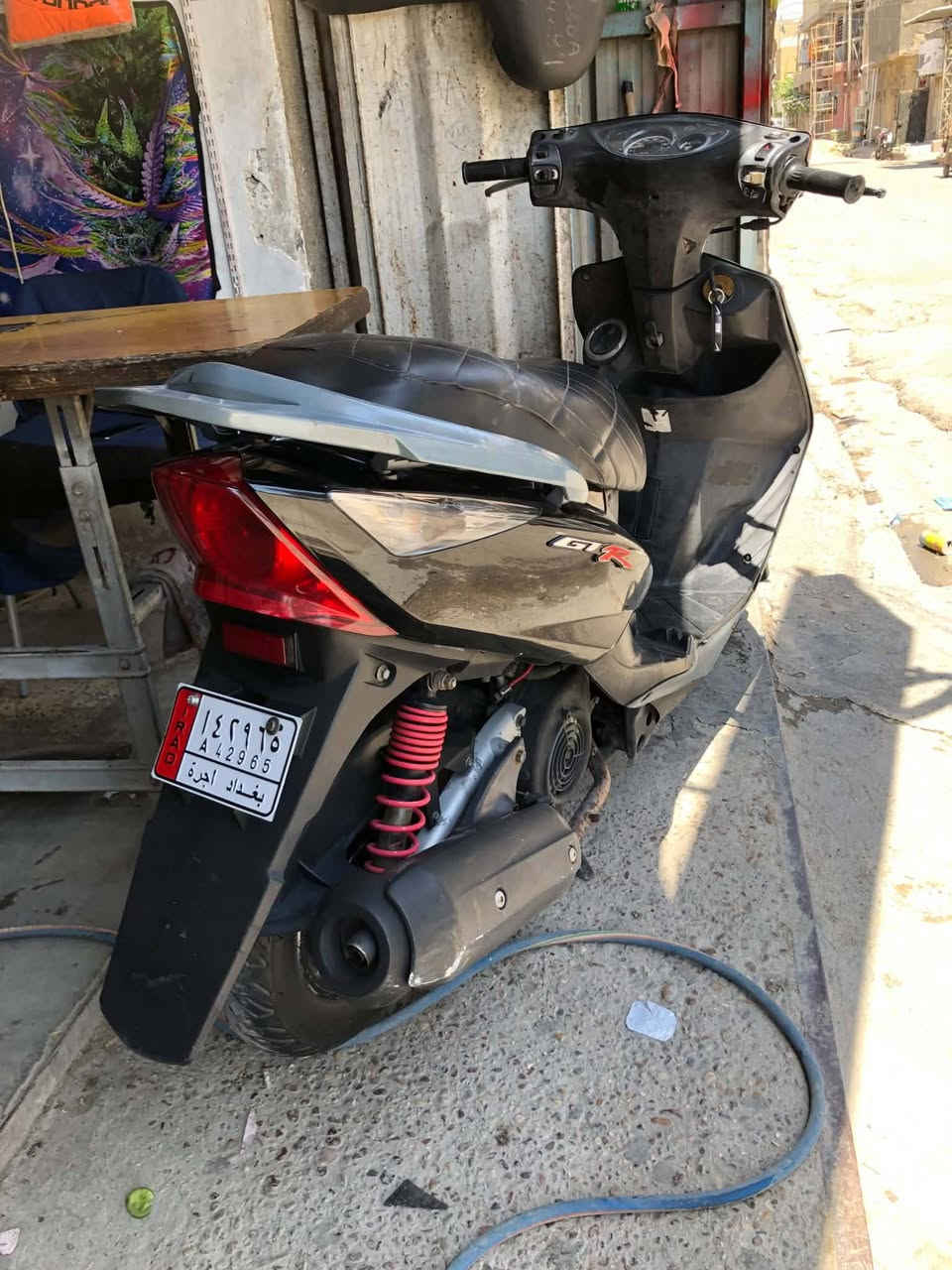 السلام عليكم دراجه ثعلب كلها بلاديه برغي من مفتوح بالمكينه كله بلادي سعرها 650 وبيها مجال مكان الحريه هذا الرقم ***********

