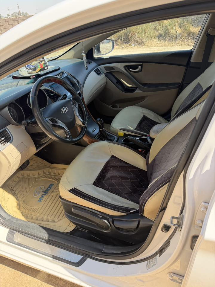 السلام عليكم النترا موديل 2016 خليجي مكفوله سياره من الضربه والتبديل سياره جاهزه من تخم تاير من حداديه مامي خلفي مكينه وكير 1800 رقم واسط بسمي مكان سياره واسط السعر (125)  السونار مرفق مع المنشور 
رقم تلفون ***********
