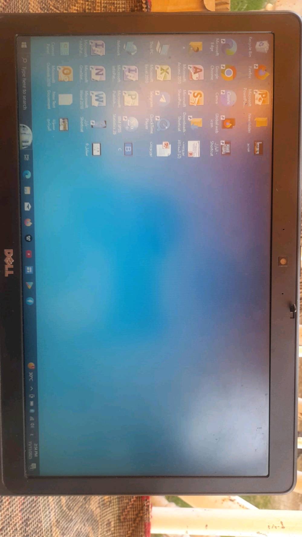 اللابتوب ديل لاتيتود موديل E6540، بحالة ممتازة ويعمل بشكل سلس. مناسب للاستخدام اليومي والدراسة. يأتي بشاشة عرض واضحة ولوحة مفاتيح عربية وإنجليزية. لا يوجد أي مشاكل أو أعطال معروفة في الجهاز، ويتمتع بتصميم متين.