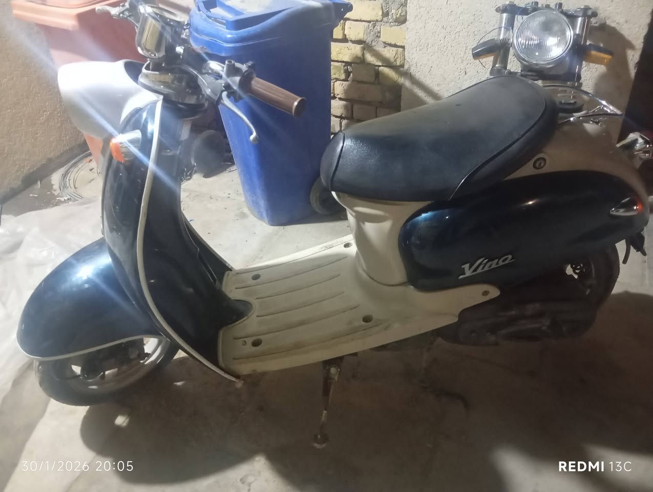 سلام عليكم دراجه مصريه الون زيتوني   للبيع محرك مامفتوح نكره سلف هورن دبل أشاره بريك أمامي خلفي كيلومتر شغل كيج بانزين شغل صطاب خلفي شغل تايرات جديد دراجه ماصاله هواي من طالعه من رمبه بعدهي وكله كلشي جديد وشغل مكان ناصرية سديناويه ***********يوجد واتساب
