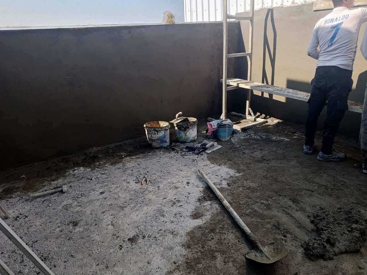 اشتغل لبغ بياض كرستل عمل عل خاص أتصل ***********
